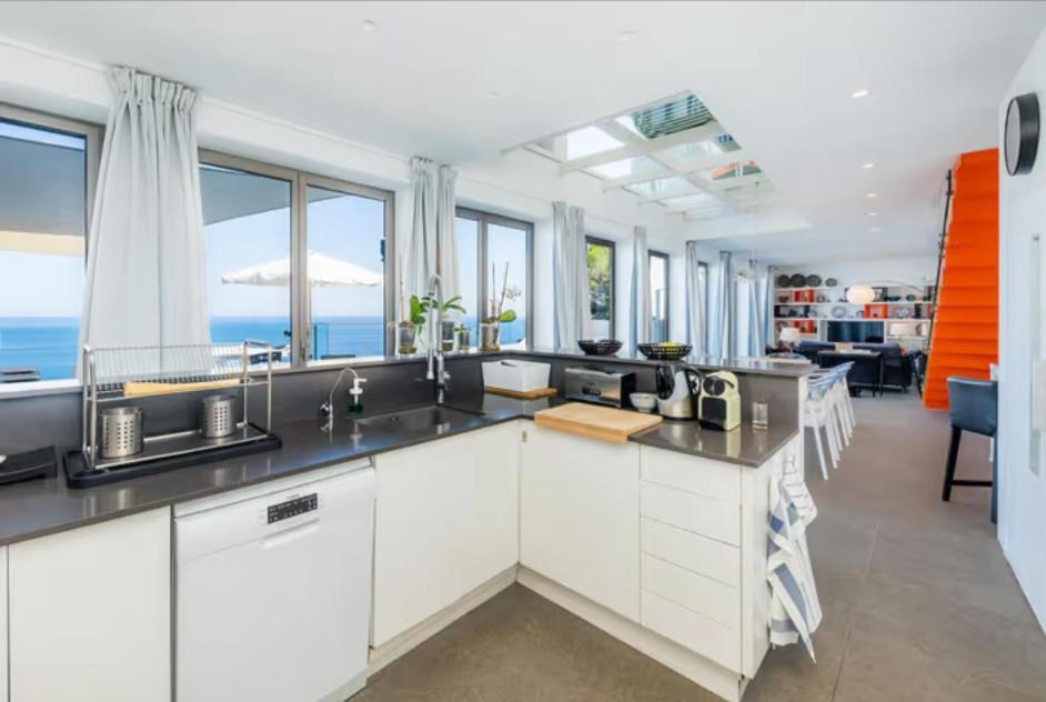 Villa Ema, Moderna Con Piscina Frente Al Mar *