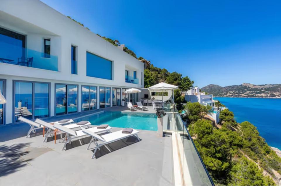 Villa Ema, Moderna Con Piscina Frente Al Mar