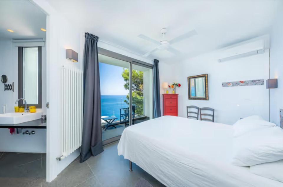 Villa Ema, Moderna Con Piscina Frente Al Mar *